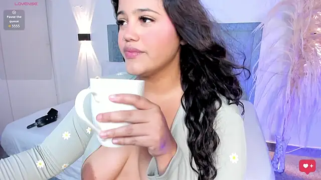 Snapshot of cristal_x1 chatting on July 18, 2026, 7:39 pm cristal x1 online show from July 18, 2026, 7:39 pm