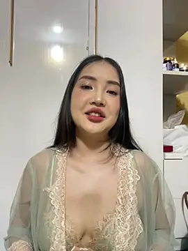 Lilyluta2000 online show from June 25, 2026, 8:19 am