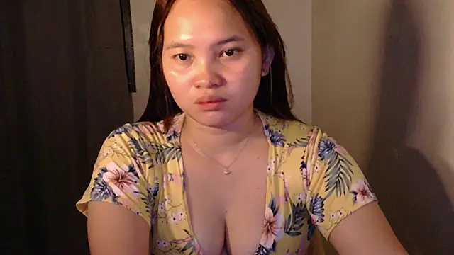 Fhwilloughbyxx online show from July 27, 2026, 2:46 pm