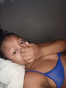 HeLiSa69ebony online show from June 26, 2026, 8:24 pm