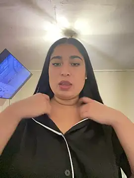 Kittynoir Chile online show from July 7, 2026, 9:41 pm