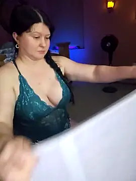Snapshot of SpicyRosy chatting on June 21, 2026, 2:58 am SpicyRosy online show from June 21, 2026, 2:58 am