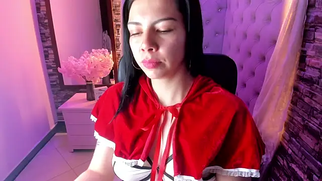 Chloe Crysstal online show from July 16, 2026, 11:38 am