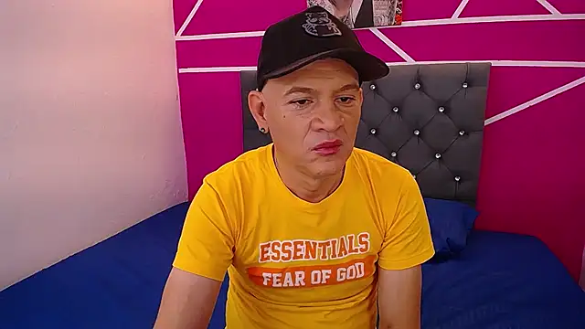 Cesirry  online show from July 21, 2026, 12:51 pm