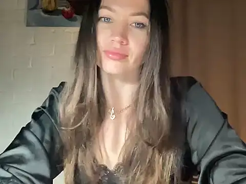 Snapshot of Vionelake chatting on July 3, 2026, 6:47 pm Vionelake online show from July 3, 2026, 6:47 pm