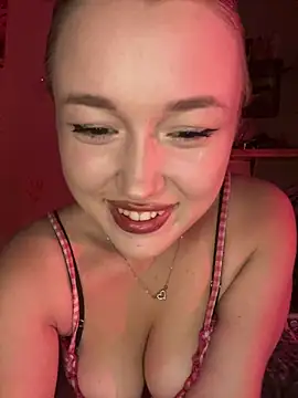 lyalyalii online show from August 6, 2026, 8:11 pm
