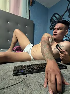LatinoLeones online show from August 8, 2026, 4:36 am