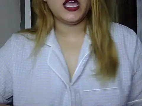 Sexyy Sana online show from July 12, 2026, 3:25 pm
