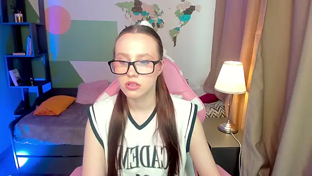 Bella Sage online show from July 4, 2026, 5:46 am