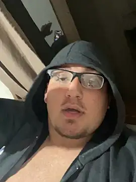 Snapshot of luisinnnnnn chatting on July 23, 2026, 2:09 am luisinnnnnn online show from July 23, 2026, 2:09 am
