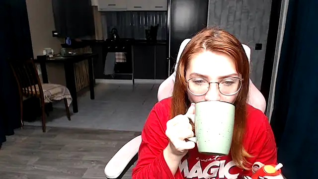 Reginasmilee online show from October 25, 2025, 1:02 am