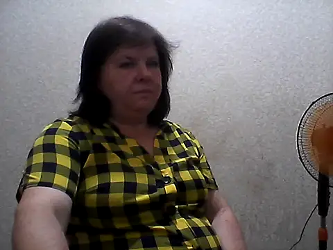 HannahAna39 online show from July 6, 2026, 12:02 pm
