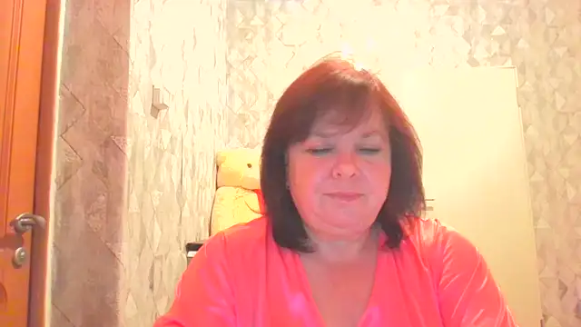 HannahAna39 online show from July 26, 2026, 6:04 pm