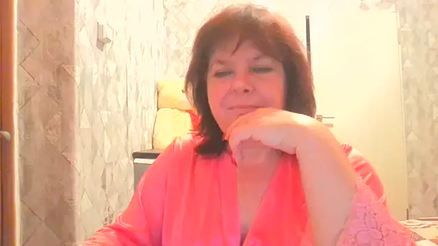 HannahAna39 online show from August 1, 2026, 7:24 pm