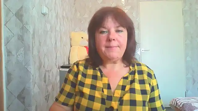 HannahAna39 online show from August 6, 2026, 6:26 am