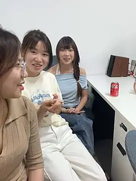 YY-1-1-1 online show from June 24, 2026, 7:07 am