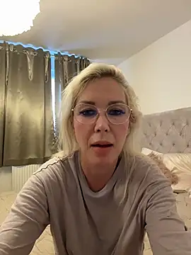 Cindy Stone official online show from June 30, 2026, 5:36 pm
