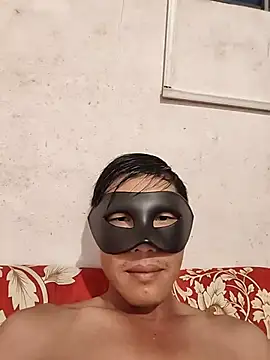 hottraibao93 online show from July 2, 2026, 11:05 am