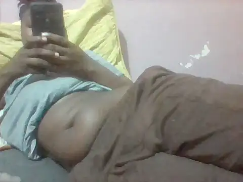 Snapshot of mislover chatting on August 1, 2026, 9:30 am mislover online show from August 1, 2026, 9:30 am