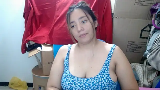 Alicebunny54 online show from June 25, 2026, 2:22 am