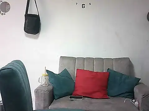 Snapshot of Asly- chatting on July 17, 2026, 7:52 pm Asly- online show from July 17, 2026, 7:52 pm