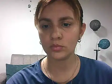 Snapshot of Asly- chatting on July 20, 2026, 10:45 pm Asly- online show from July 20, 2026, 10:45 pm