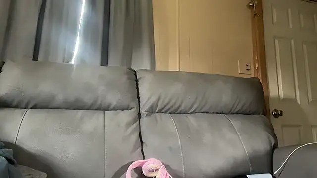 BugsAndDazey online show from July 15, 2026, 4:34 pm