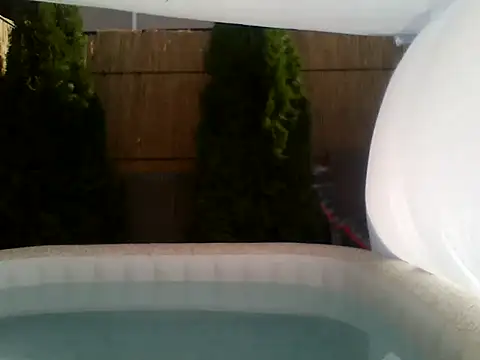 Kisbika1986 online show from July 15, 2026, 3:17 pm