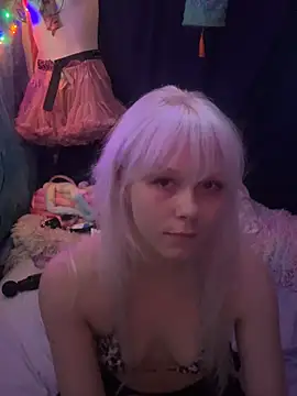 LilyMintyx online show from July 8, 2026, 10:03 pm