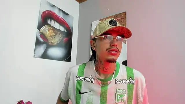 TAYSON RIGGSX online show from July 3, 2026, 12:22 pm