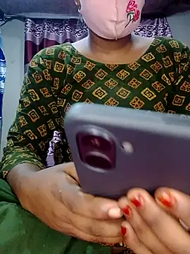 Snapshot of Miss-mahi7 chatting on July 18, 2026, 5:17 pm Miss-mahi7 online show from July 18, 2026, 5:17 pm