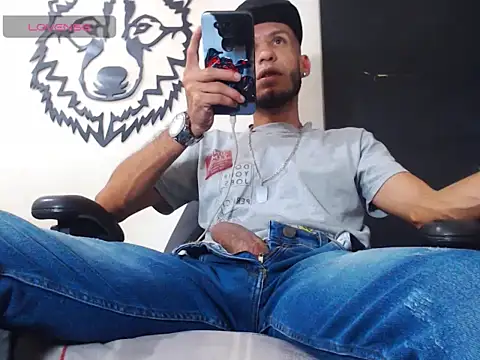 WOLFMONSTERDICK online show from March 21, 2025, 10:50 pm