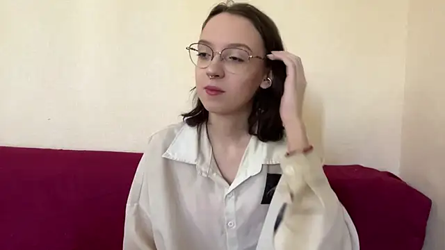 Snapshot of EvaRavelle chatting on July 2, 2026, 7:25 am EvaRavelle online show from July 2, 2026, 7:25 am