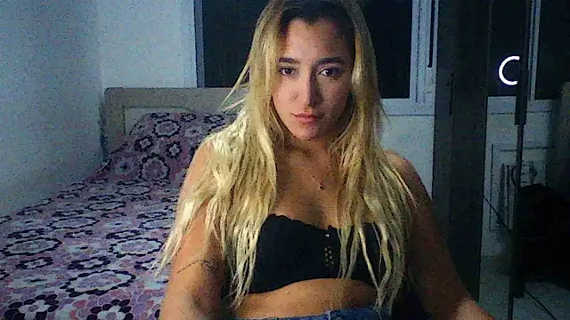 LunaVelvvet online show from July 29, 2026, 11:14 pm
