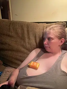 Snapshot of Tits645 chatting on July 9, 2026, 3:54 am Tits645 online show from July 9, 2026, 3:54 am