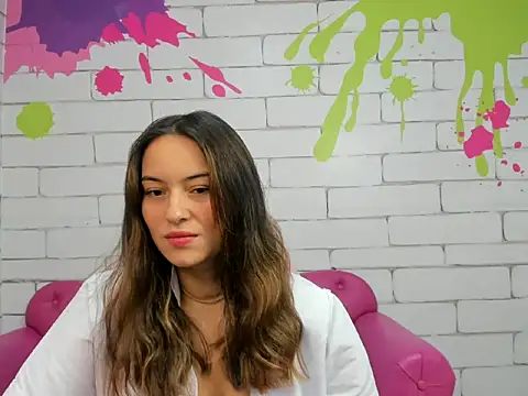MariannRoxy online show from July 6, 2026, 12:24 pm