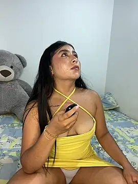 Snapshot of Chloe_Dolcee chatting on July 13, 2026, 6:44 pm Chloe Dolcee online show from July 13, 2026, 6:44 pm