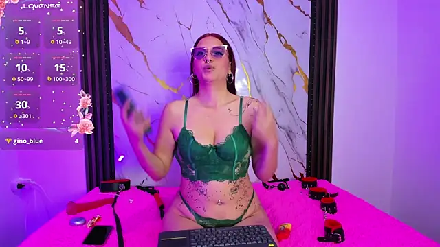Snapshot of Lilhi_moon_ chatting on July 8, 2026, 3:05 pm Lilhi moon online show from July 8, 2026, 3:05 pm