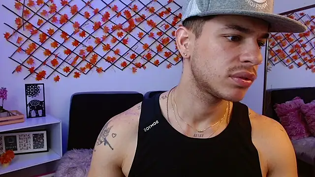 Snapshot of _Juan023_ chatting on July 7, 2026, 4:04 am Juan023 online show from July 7, 2026, 4:04 am