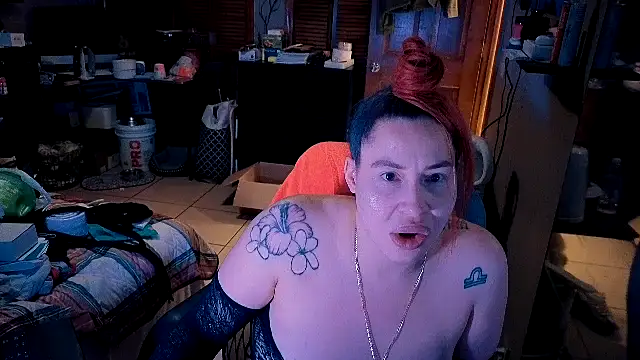 imisamoore69 online show from May 3, 2026, 3:34 am