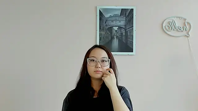 MazieErcole online show from July 4, 2026, 12:55 pm