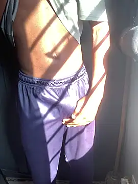 freakyyybuddy online show from July 16, 2026, 7:14 am
