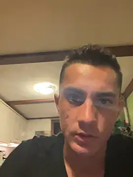 Snapshot of AlexitoTrendy22 chatting on July 8, 2026, 11:53 pm AlexitoTrendy22 online show from July 8, 2026, 11:53 pm