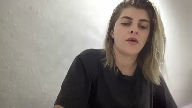 DarkCherry444 online show from July 12, 2026, 6:32 pm