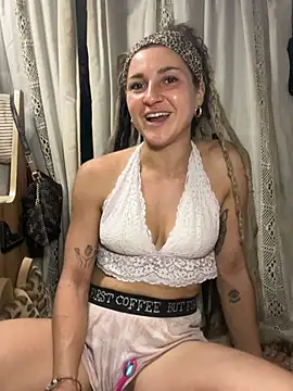 Snapshot of Mathilda-Bloom chatting on July 12, 2026, 7:27 pm Mathilda-Bloom online show from July 12, 2026, 7:27 pm