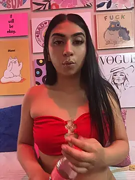 Snapshot of Elek_traa chatting on July 8, 2026, 7:40 pm Elek traa online show from July 8, 2026, 7:40 pm