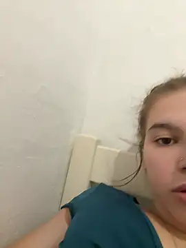 cristinaculona online show from July 23, 2026, 12:36 pm