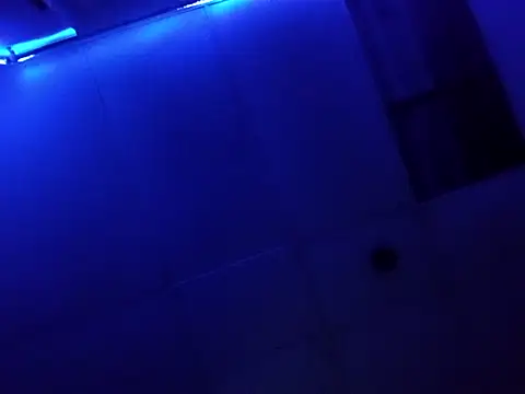 bruzzz666 online show from July 22, 2026, 4:15 am