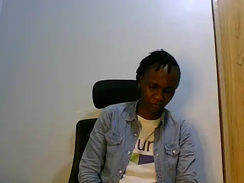 Snapshot of Little_Flower01 chatting on July 8, 2026, 8:46 pm Little Flower01 online show from July 8, 2026, 8:46 pm