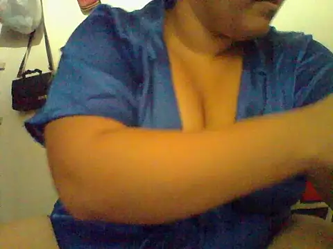 Snapshot of Andrea_silva chatting on July 21, 2026, 8:33 pm Andrea silva online show from July 21, 2026, 8:33 pm